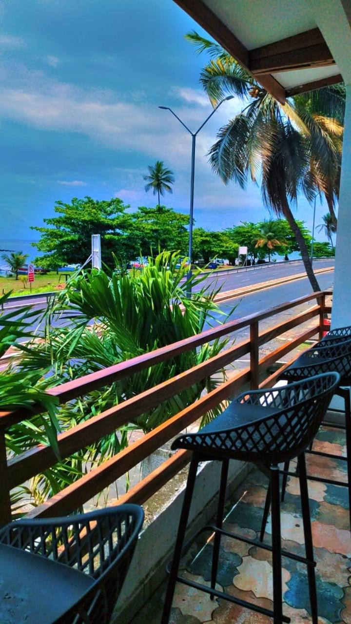 Namaste Hotel & Restaurant Libreville Esterno foto